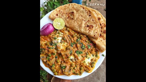 Homemade Matar Mushroom Labaabdaar 🤤🤤🤤🤩🤩 You have to try this one out ! 🥳🥳🥳🥳