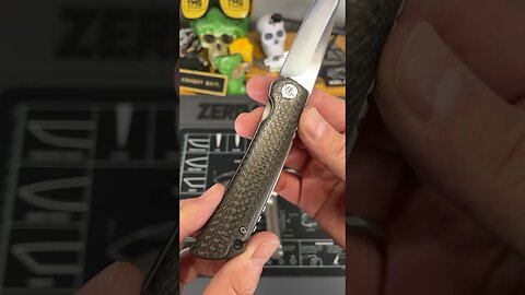 MAN!!! Carbon fiber knives are awesome #edcknife #knife #edc #edcvip #pocketknife #bushcraft