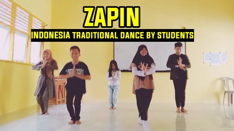 the beauty of the traditional Indonesian zapin dance by students