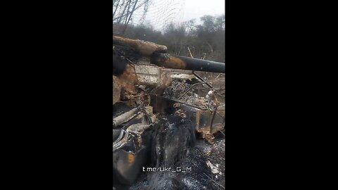 Wreckage of a Ukrainian TRF1 155mm towed howitzer. Only 6 of them were donated by France since 2022