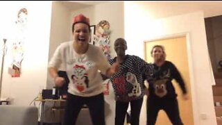 크리스마스 펑크와 소울 댄스로 인터넷을 즐겁게 한 가족