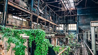 Exploring an Abandoned Factory in Milwaukee, Wisconsin