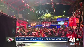 Chiefs fans pack Power & Light District to show support for the Chiefs