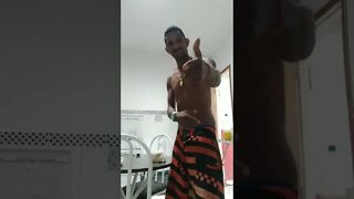 ESSE CARA CANTA MUITO , FENOMENO MUSICAL #meme #viral #shorts