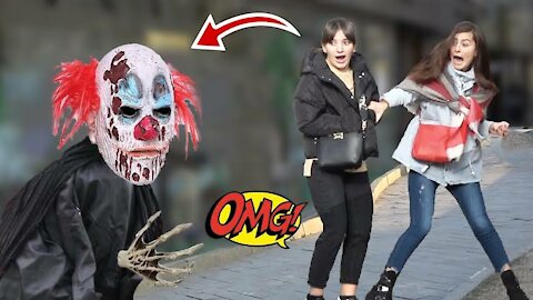 Halloween Prank On Friends!