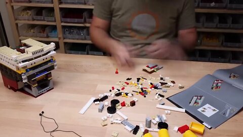 Building the LEGO Titanic in 10 minutes!