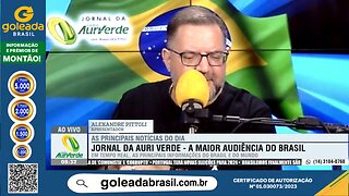 Ao lado de BOLSONARO, MENINO canta o HINO NACIONAL DO BRASIL. 🇧🇷