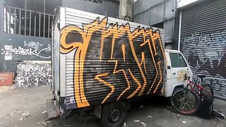 GRAFFITI BOMBING ON A BOX TRUCK (GRAFFITI ASMR)