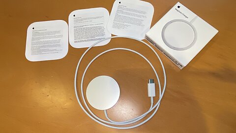 Just a Detailed Up-close Look at @ Apple - MagSafe Wireless iPhone Charger - White MHXH3AM