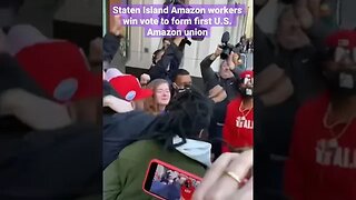 Amazon Workers in Staten Island Win Vote to Form First U.S. Amazon Union