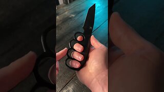 Why is this knife ILLEGAL in so many places? #shorts #youtubeshorts