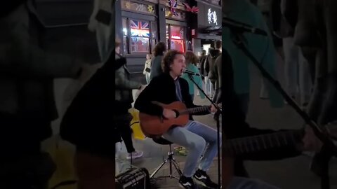 Busker covers fast car #london