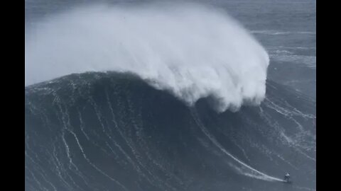 BIGGEST WAVES EVER FILMED (TSUNAMI, STORM, SURF, TYPHOON)