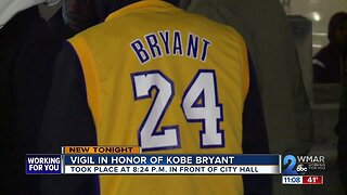 Vigil in honor of Kobe Bryant took place at 8:24 p.m. in front of City Hall