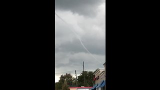 Video shows waterspouts along the Lake Erie shoreline