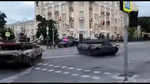 Tanks on streets amid Wagner ‘coup’ attempt in Russia