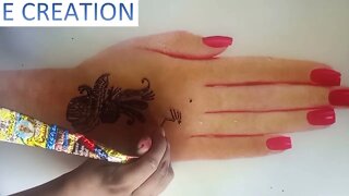 easy fronthand mehndi design