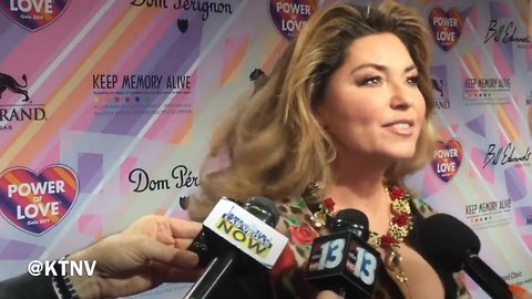 Shania Twain teases her return to Vegas