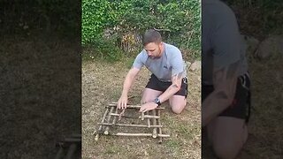 Making a bird cage in a survival situation - Steven Kelly