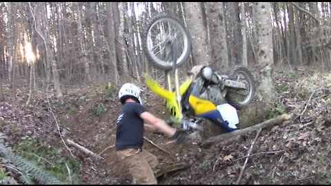 AMERICANS TRY HARD ENDURO