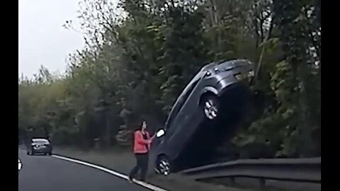Roadway Fools: Unbelievable Acts of Stupidity While Driving