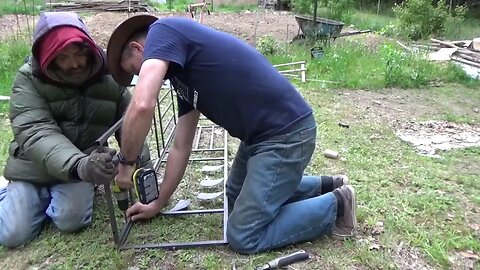 Building A Pallet Fire Wood Shed & Gardening