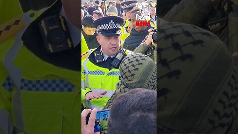 "Everyone Can Speak!" Police Sort Out Dispute at Speaker's Corner #London