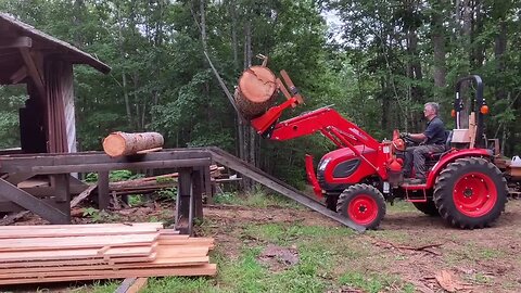 CK 3510 lifting logs