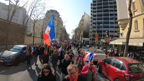 Manifestation contre le pass vaccinal place de Barcelone à Paris le 19/03/2022 - Vidéo 6