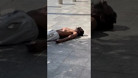 Man Passes Out From Heat Exhaustion in Los Angeles. He is OK Now and VERY HEALTHY. #nojumper