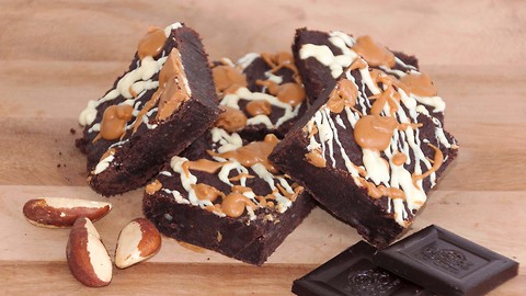 Flourless dark chocolate peanut butter brownies