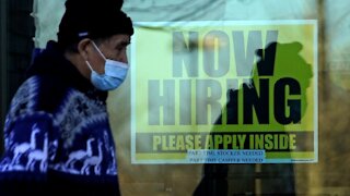 Weekly Jobless Claims Inch Lower To 712,000