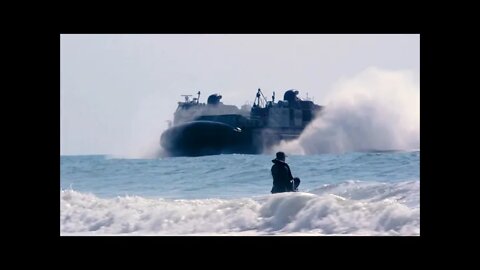 Force Recon Marines and Army Rangers Conduct Amphibious Reconnaissance Training