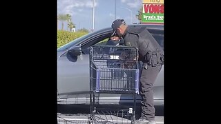 CIVILIAN TRIES TO TEST A POLICE OFFICER PATIENCE🚙🛒🚓💫