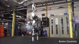 Boston Dynamics robot performs gymnastic routine