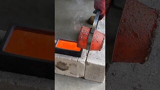 Pouring a huge brass ingot #metalcasting #brass #belgium #metals #melting