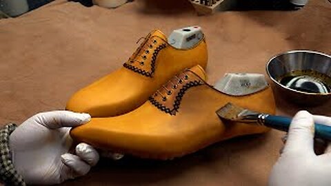 The process of making handmade golf shoes from genuine cow leather