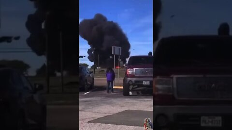 Dallas Texas Air Show Incident (slowed and focused)