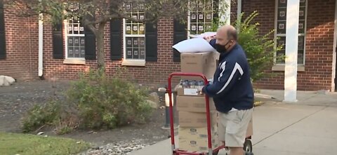 United Way of Lake County distribution $87,000 worth of food