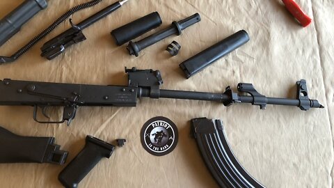 WASR 10 Romanian AK47 Series - Complete Descriptive bolt disassembly/ reassembly Part 1 of 2 * PITD