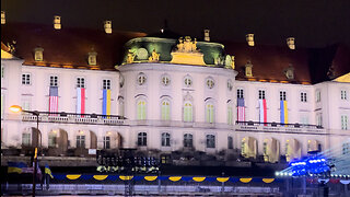 Royal Castle in Warsaw Adorned with US, Ukraine & Poland Flags Ahead of Biden Speech