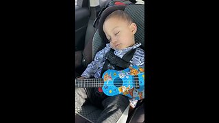 He sleeping 🙌. #baby #guitar #dad #funny #lol #hilarious #sleep