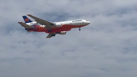 Dc-10 Landing in Laredo Texas.