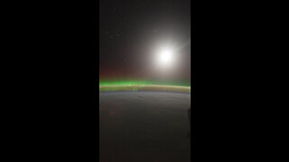 Som ET - 83 - Earth - ISS 030-E-73375-73704 - Aurora Borealis over the Atlantic Ocean