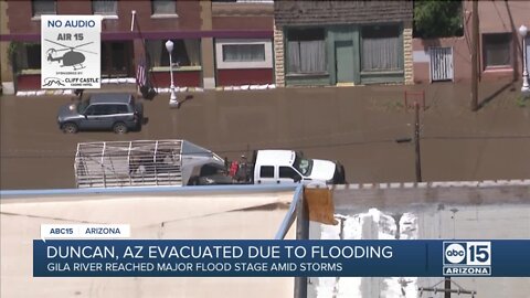 Serious flooding leaves town of Duncan, Arizona, under inches of water