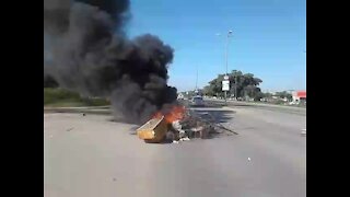 Mahikeng shutdown continues amid mounting calls for NWest premier to resign (nej)