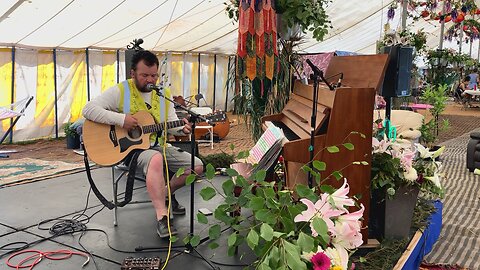 Country road covered by Gary at Glastonbury festival