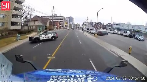 Toronto Police make illegal uturn