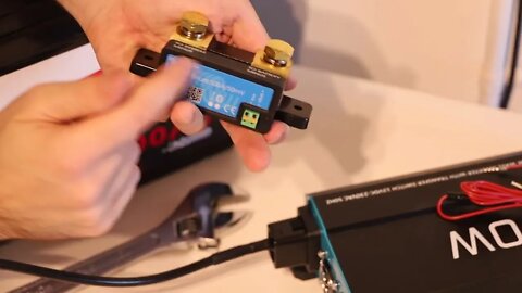 How to connect up the Victron Energy Blue SmartShunt 500a Bluetooth Battery Monitor