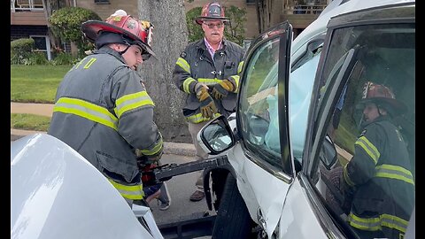 Lynbrook NY Fire Department - Firefighters Free Accident Victim